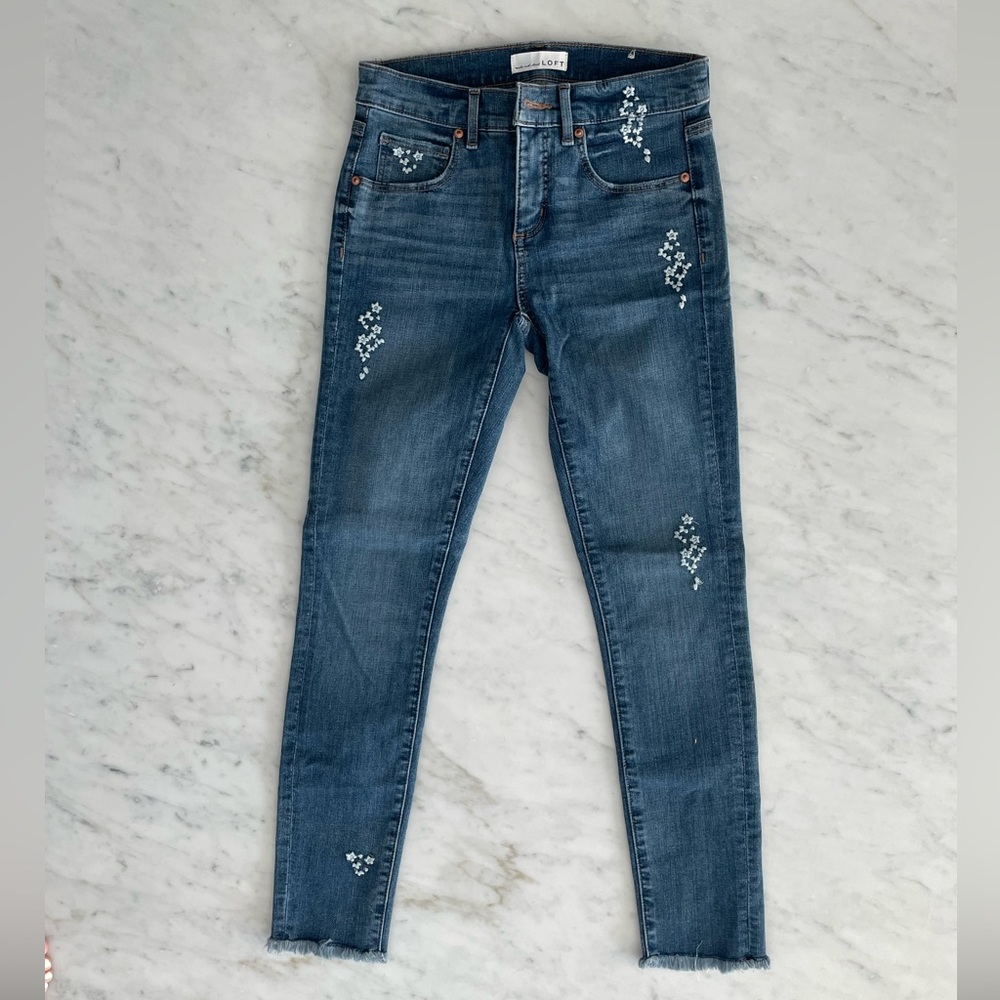 Ann Taylor Loft Floral Embroidered Jjeans